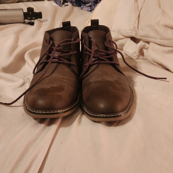 Brand new pair of Goodfellow ankle boots, MENS SIZE 10 COLOR BROWN, LIKE NEW - Picture 4 of 5